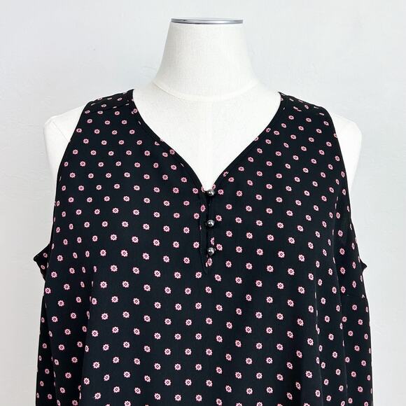 Lane Bryant Polka Dot Button Neckline Sleeveless Blouse NWT - Picture 1 of 7